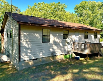 Looking for a weekend hunting/fishing retreat? THIS could be the - photo 7