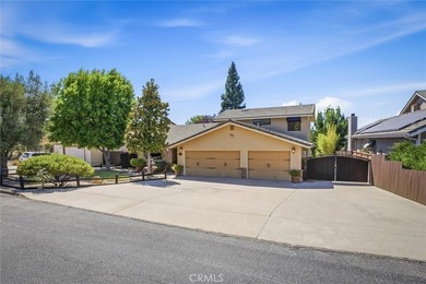 Welcome to 1695 Southfork Place, a beautifully situated - photo 3