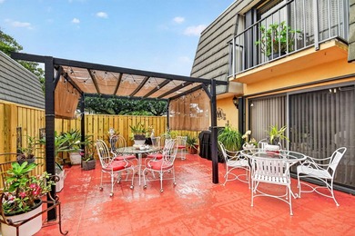 Impeccable 2-bedroom, 2.5-bath home located in a tranquil - photo 6
