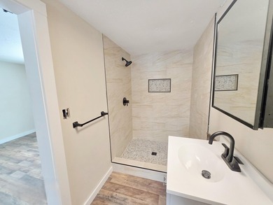 Completely remodeled 3-bedroom, 2-bath home located just minutes - photo 10