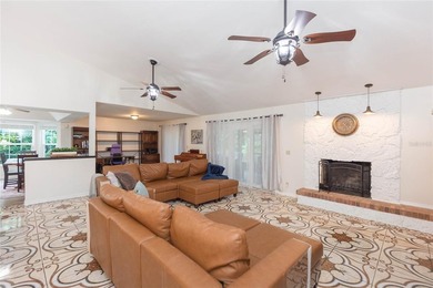 Under contract-accepting backup offers. Location! Location! This - photo 12