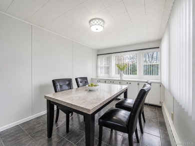 Welcome to this captivating, well maintained ranch in the - photo 12