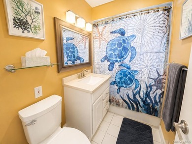 Welcome to this captivating, well maintained ranch in the - photo 16