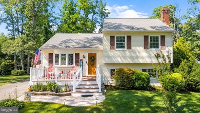 Welcome to this beautifully updated split-level home in - photo 2