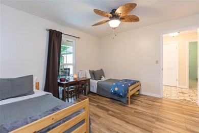 Under contract-accepting backup offers. Location! Location! This - photo 22