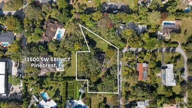 Own one of the largest lots in Pinecrest, spanning over 1.3 - photo 1