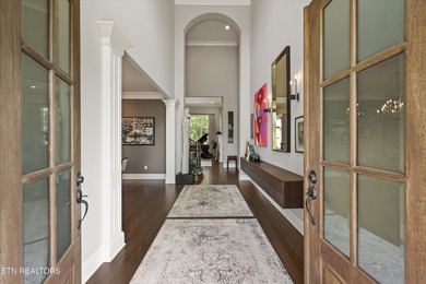 Welcome to an exceptional opportunity in Farragut's prestigious - photo 2