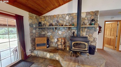 Private Acreage Retreat with Single-Level Living & Incredible - photo 6