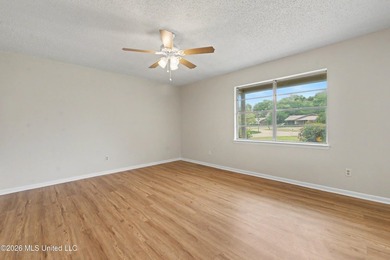 Move-in ready and priced to sell! This beautifully refreshed - photo 4