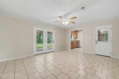 Move-in ready and priced to sell! This beautifully refreshed - photo 8