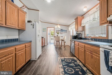 Welcome to this beautifully maintained 3-bedroom, 2-bath home in - photo 8