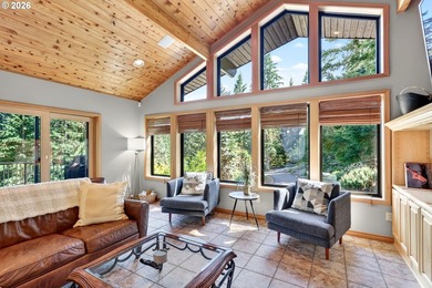 Gorgeous custom chalet on 20 secluded acres with stunning Mount - photo 12