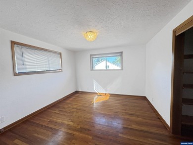 Open House  1/22/26  1-3pm  1/25/26 3-5pm Welcome home to this