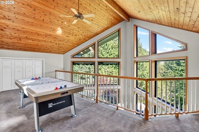 Gorgeous custom chalet on 20 secluded acres with stunning Mount - photo 19