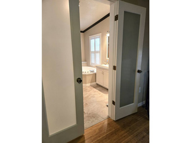 Beautifully maintained, furnished 3-bedroom, 2.5-bath waterfront - photo 21