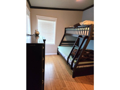 Beautifully maintained, furnished 3-bedroom, 2.5-bath waterfront - photo 23