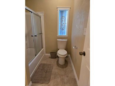 Beautifully maintained, furnished 3-bedroom, 2.5-bath waterfront - photo 25