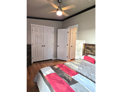 Beautifully maintained, furnished 3-bedroom, 2.5-bath waterfront - photo 27