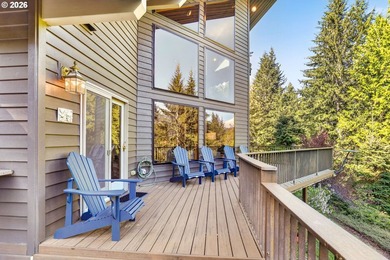 Gorgeous custom chalet on 20 secluded acres with stunning Mount - photo 28