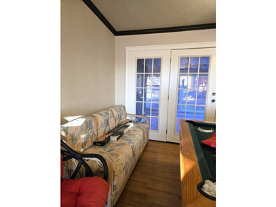 Beautifully maintained, furnished 3-bedroom, 2.5-bath waterfront - photo 29