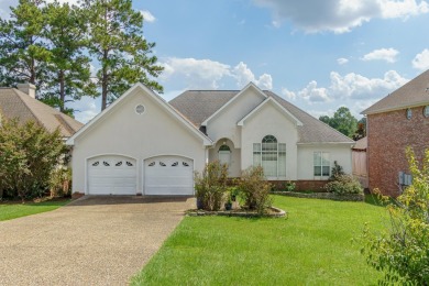 Lake Home For Sale in Hattiesburg, Mississippi