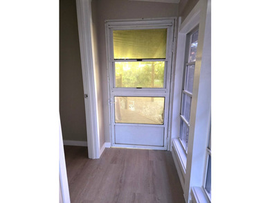 Beautifully maintained, furnished 3-bedroom, 2.5-bath waterfront - photo 32