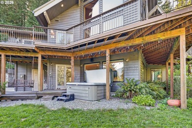 Gorgeous custom chalet on 20 secluded acres with stunning Mount - photo 36
