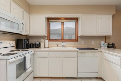 Spacious brick & vinyl patio home offering flexibility - photo 44