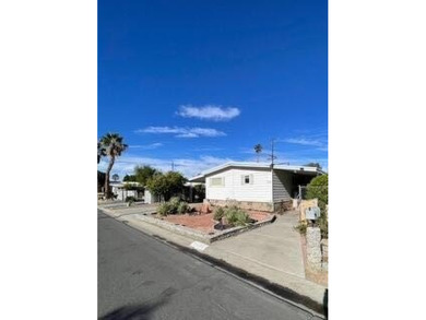 (private lake, pond, creek) Home For Sale in Thousand Palms California