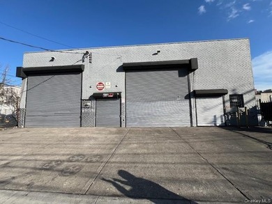 Vacant 2,400 SF Block Warehouse Building. Parking on Site - photo 3