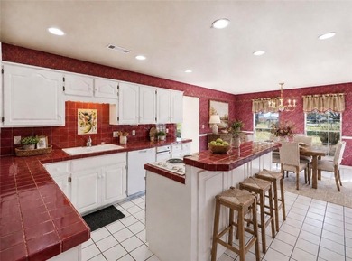 Rare find! Custom home on 3 acres in Fayetteville + 1280 sf shop - photo 7