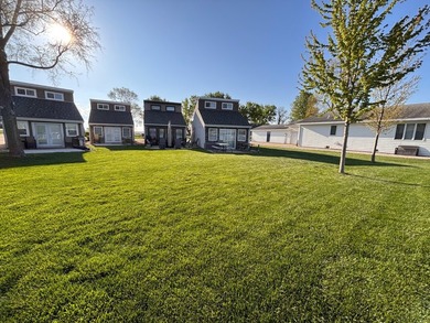 Experience the best of refined lake living with this exceptional - photo 4