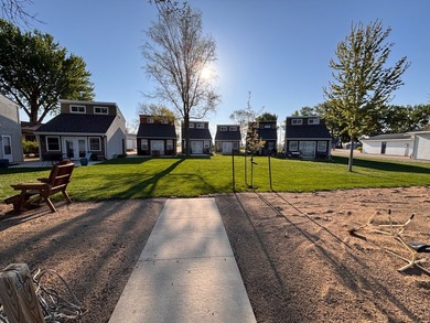 Experience the best of refined lake living with this exceptional - photo 5