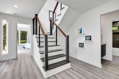 Beautiful Designed Waterview Home - photo 26