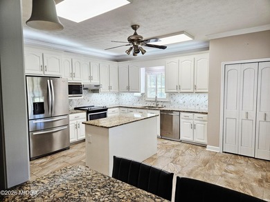 BACK ON THE MARKET DUE TO NO FAULT OF THE SELLER. Ready to spend - photo 22