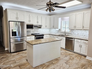 BACK ON THE MARKET DUE TO NO FAULT OF THE SELLER. Ready to spend - photo 27