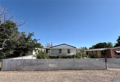 Welcome home to this beautifully updated 2-bedroom, 2-bath - photo 3