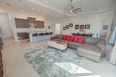 Experience luxury resort-style living in this exceptional Sydney - photo 2