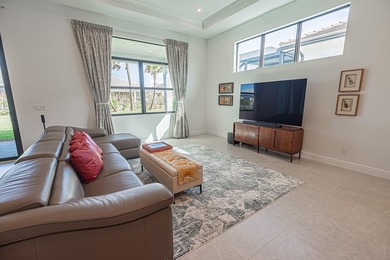 Experience luxury resort-style living in this exceptional Sydney - photo 3