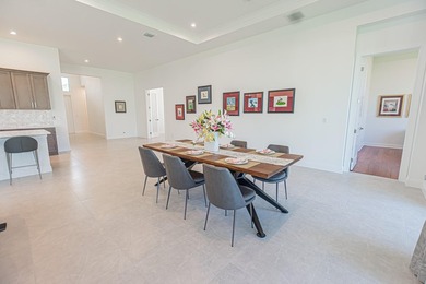 Experience luxury resort-style living in this exceptional Sydney - photo 4