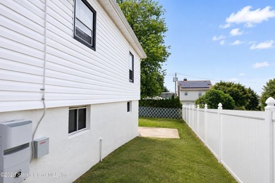 Welcome to 27 Hunton Street, a charming Tudor-style home nestled - photo 22