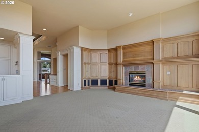 Commanding panoramic views of Mt. Adams, Mt. Hood, and Mt. St - photo 24