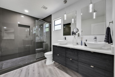 Beautiful Designed Waterview Home - photo 16