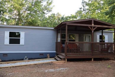 Lake Greenwood Home For Sale in Greenwood South Carolina