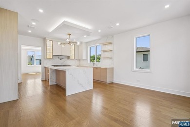 NEW CONSTRUCTION MODERN STYLE. OVER 6799 SQ.FT.OPEN FLOOR PLAN - photo 9