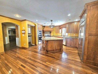 Suitable for multi-generational living! Elevatored 8344 Square - photo 3
