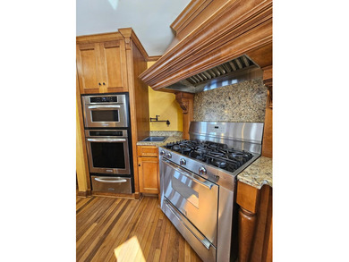 Suitable for multi-generational living! Elevatored 8344 Square - photo 5