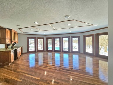 Suitable for multi-generational living! Elevatored 8344 Square - photo 9