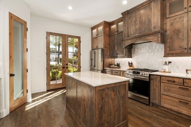 Updated Waterfront Home in The Pinnacle Golf Club, Cedar Creek - photo 13