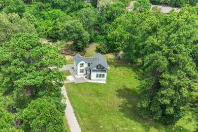 Beautiful Designed Waterview Home - photo 4